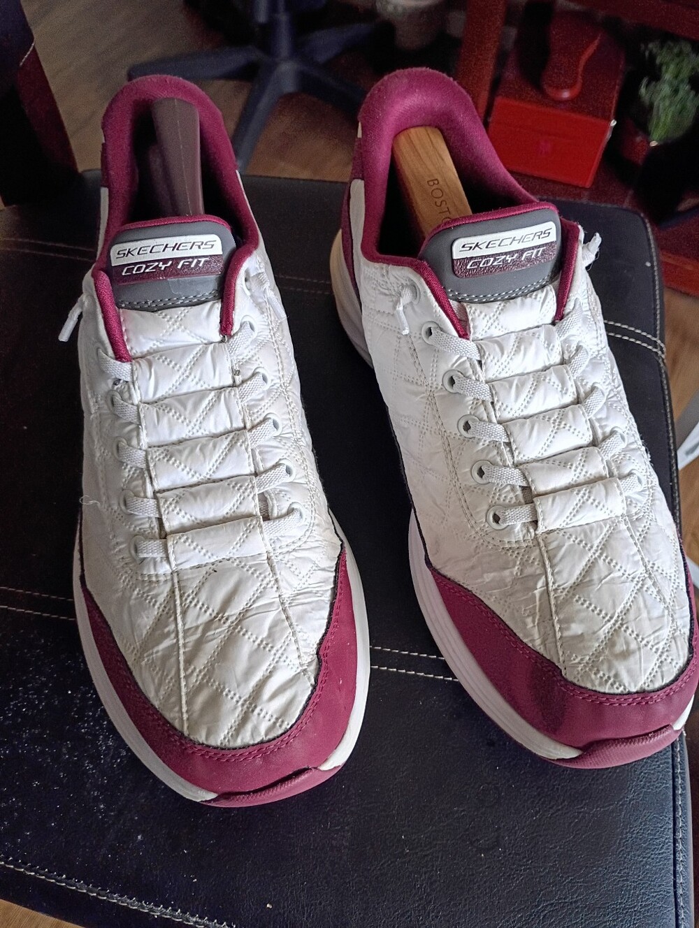 Mens Skechers Cozy Fit Quilted White and Burgundy Men's Sneakers